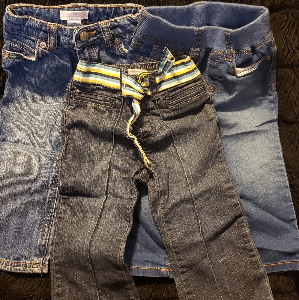 Lot of 3 girls jeans.